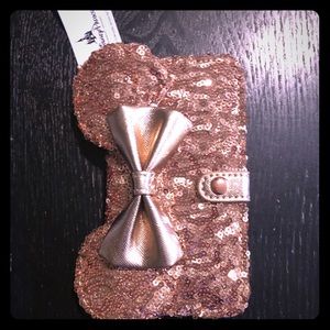 iPhone 6, 6S, 7, 8 Mickey/Minnie wallet case!